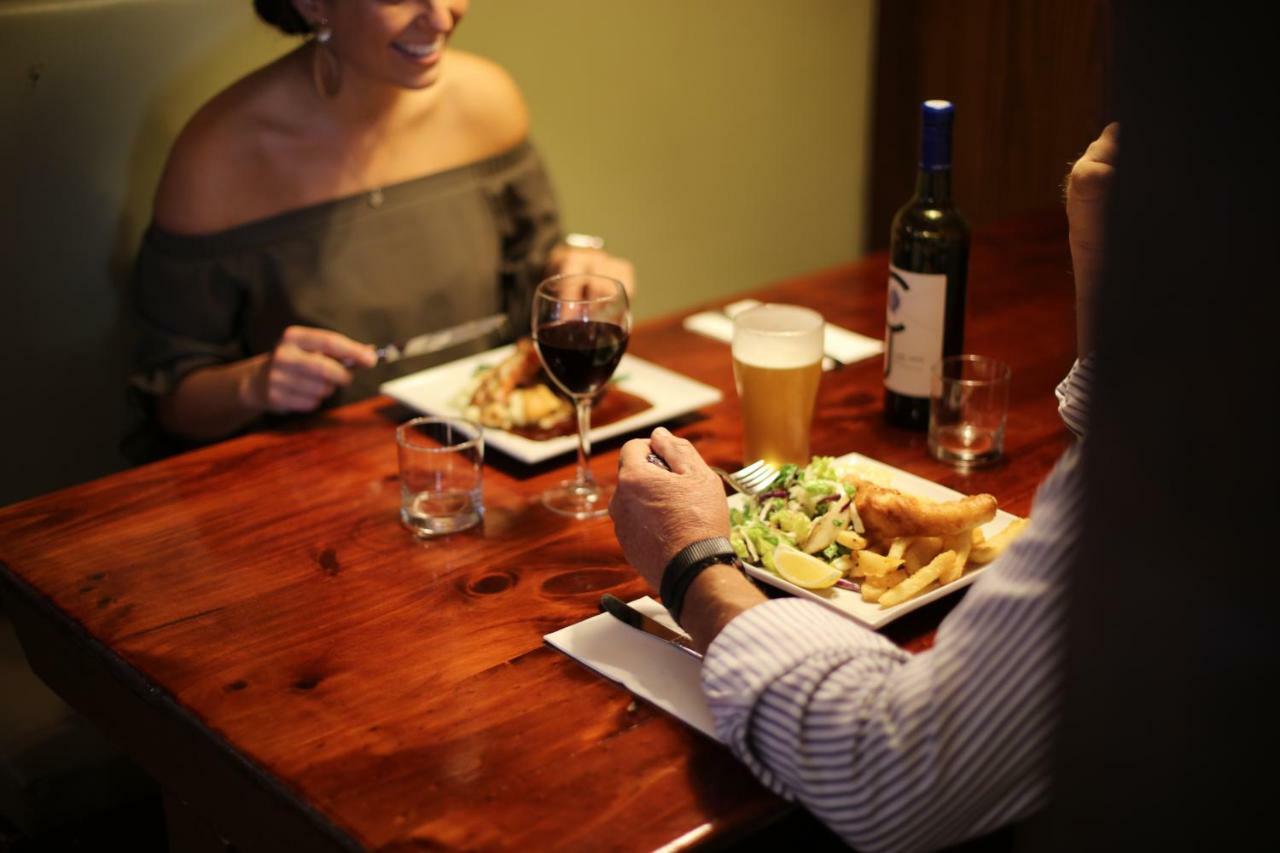 Caledonian Inn 로브 외부 사진