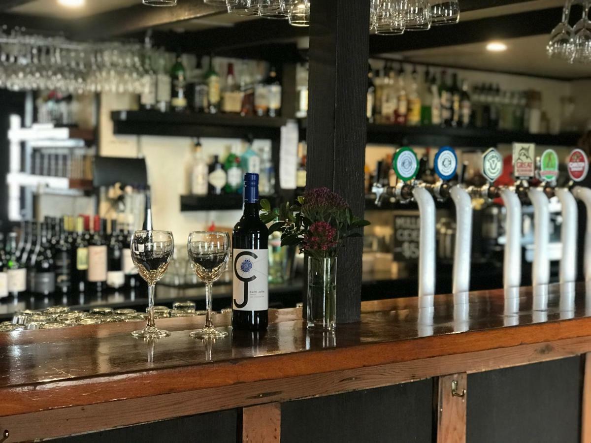 Caledonian Inn 로브 외부 사진